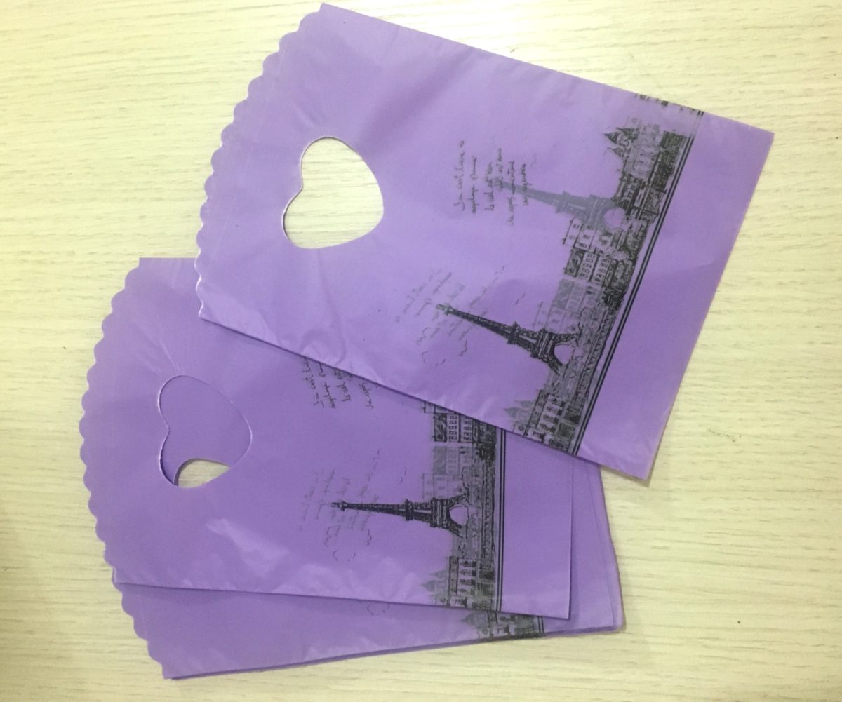 FUNDA PARA GALLETA TORRE EIFEL MORADA