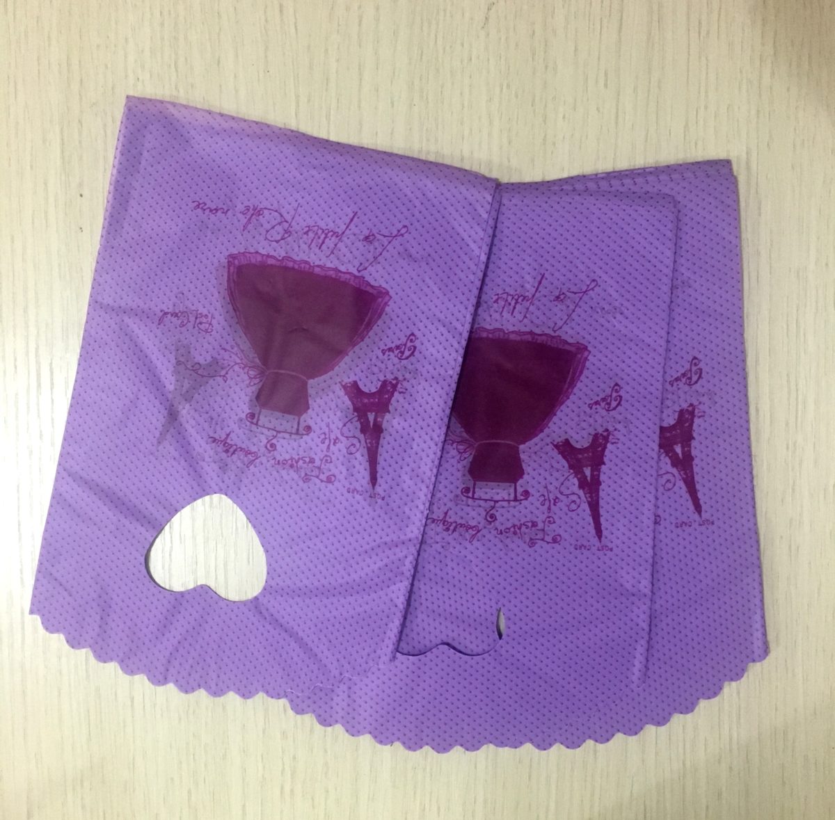 FUNDA PARA GALLETA VESTIDO MORADO